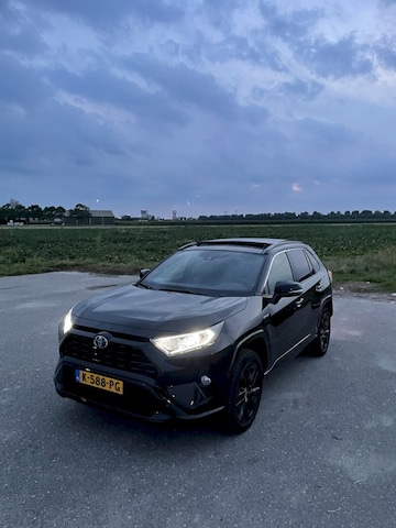 Toyota RAV4 2.5 Hybrid AWD Black Edition (2021)