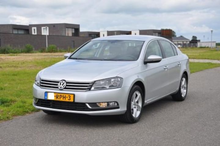 Volkswagen Passat 1.4 TSI BlueMotion Techn. Comfortline (2011)