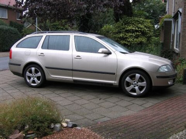 Skoda Octavia Combi 1.6 Elegance