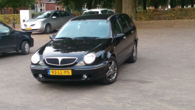 Lancia Lybra SW 1.8 16v LS Plus (2003)