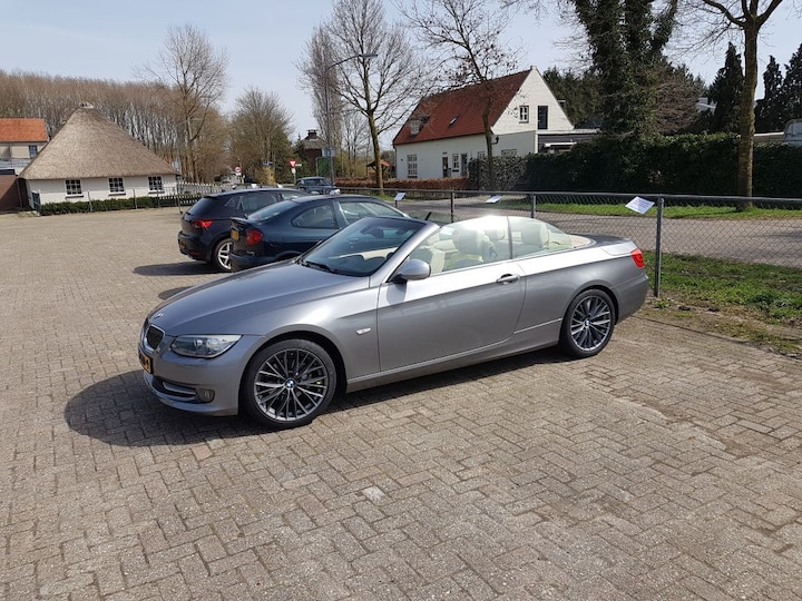 BMW 320i Cabrio High Executive (2012)