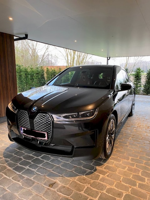 BMW iX xDrive50 (2022)