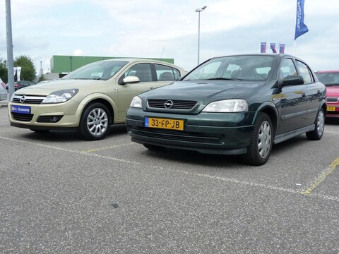 Opel Astra 1.6i Club