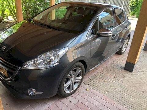 Peugeot 208 Allure 1.2 PureTech 82