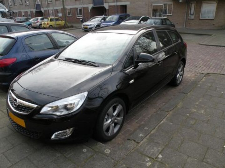 Opel Astra Sports Tourer 1.4 100pk Edition