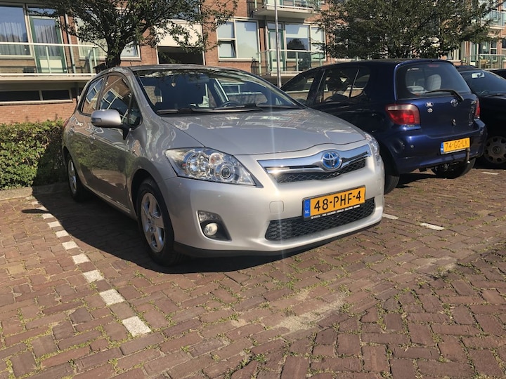 Toyota Auris 1.8 Full Hybrid Aspiration (2011)