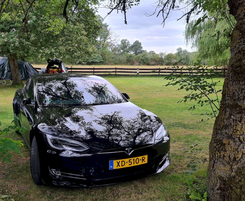 Tesla Model S 75D (2018)