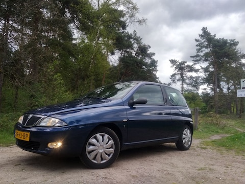 Lancia Ypsilon 1.2 LS