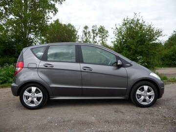 Mercedes-Benz A 150 BlueEFFICIENCY Avantgarde (2009)