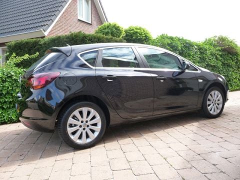Opel Astra 1.3 CDTI ecoFLEX Cosmo (2010)