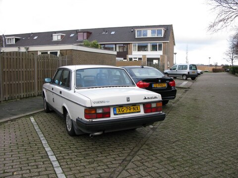 Volvo 240 GL 2.3