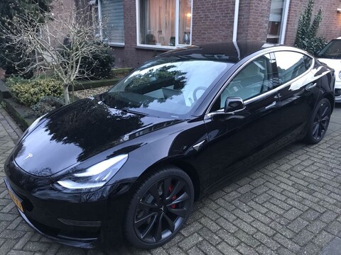 Tesla Model 3 Performance AWD