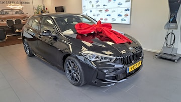 BMW 120i (2023)