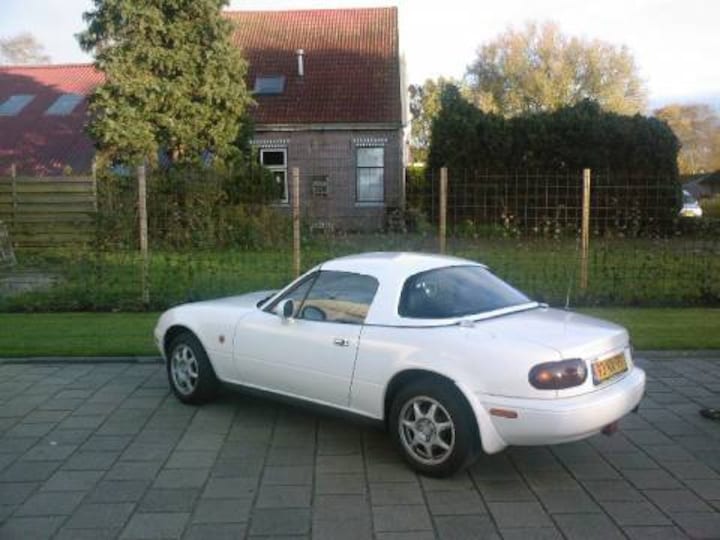 Mazda MX-5 1.8i (1995)