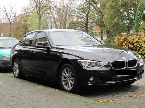 BMW 320i High Executive