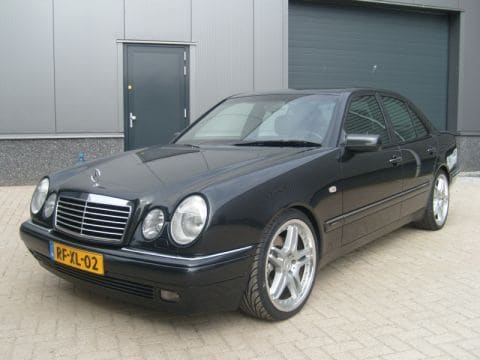 Mercedes-Benz E 420 Avantgarde (1997)