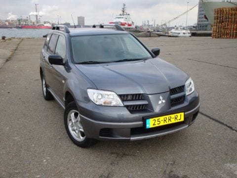 Mitsubishi Outlander 2.0 2WD Invite Plus (2005)