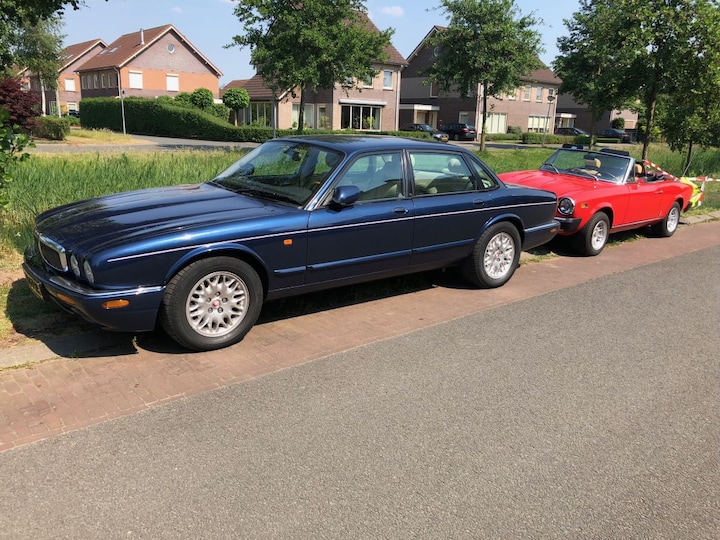 Jaguar XJ 3.2 Executive (2000)