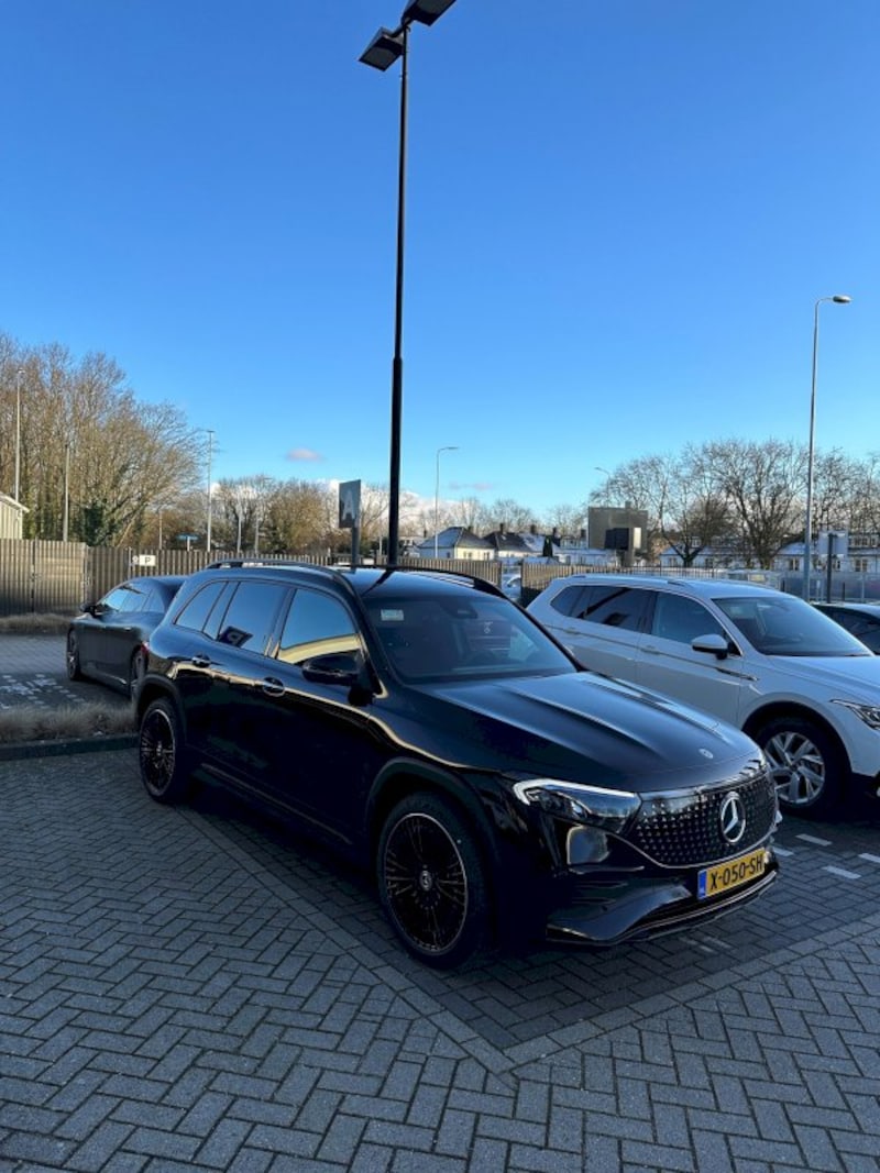 Mercedes-Benz EQB 250+ AMG Line (2024)