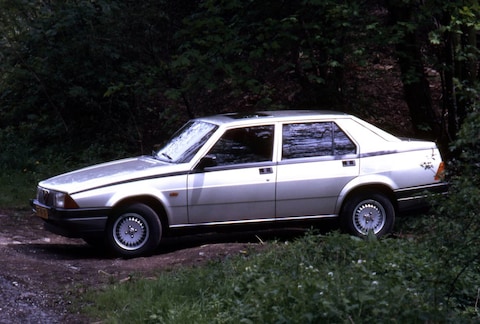 Alfa Romeo 75 1.8