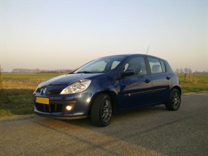 Renault Clio 1.5 dCi 85 Dynamique Luxe (2006)