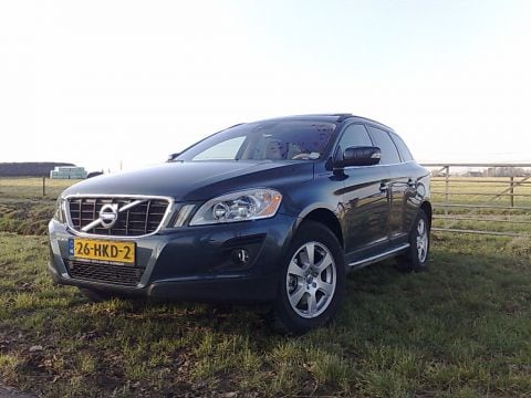 Volvo XC60 D5 AWD Momentum (2008)