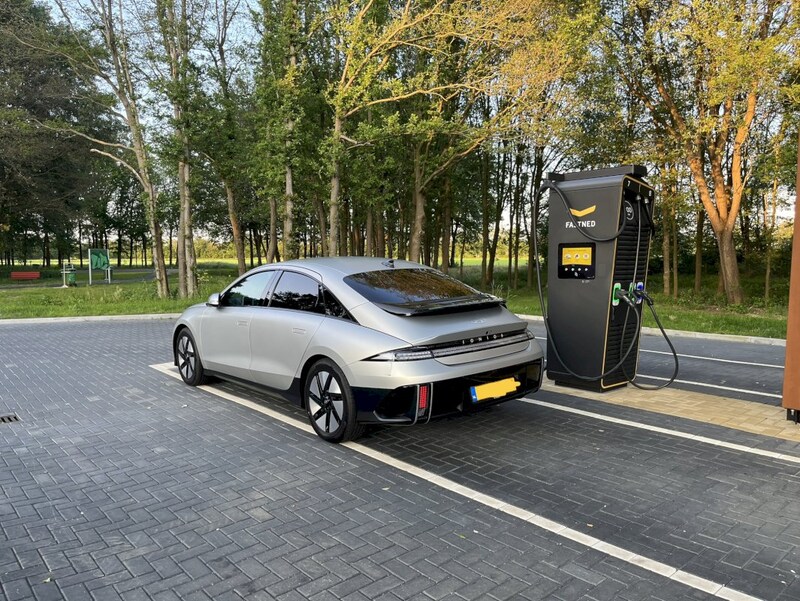 Hyundai Ioniq 6 77.4kWh Connect (2023)