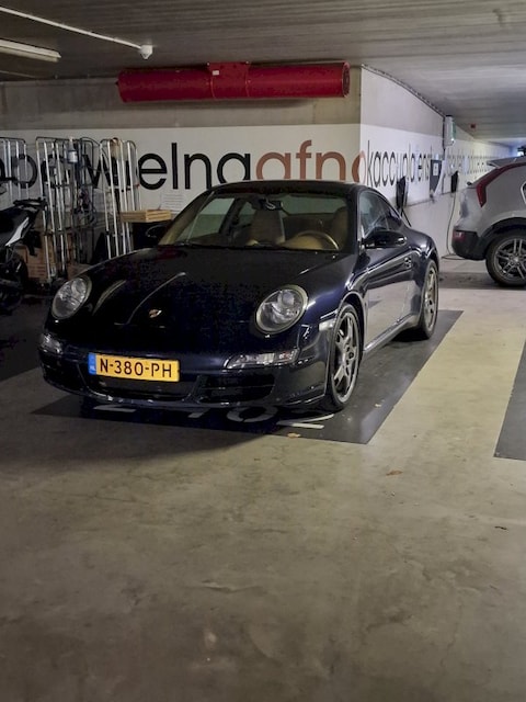 Porsche 911 Carrera Coupé (2004)
