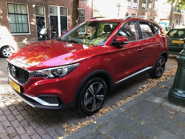 MG ZS EV Luxury (2020)