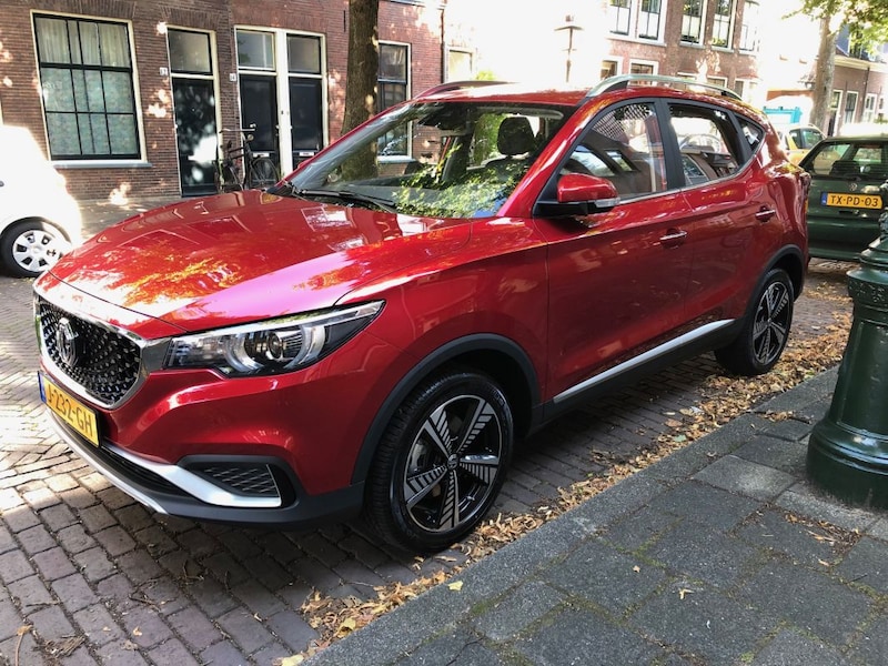 MG ZS EV Luxury (2020)