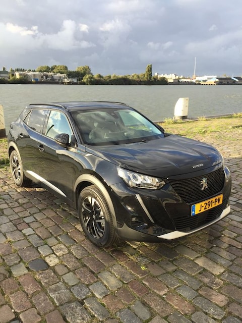 Peugeot e-2008 Allure EV 50kWh 136 (2020)