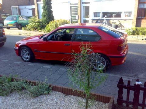 BMW 316i Compact (1997)