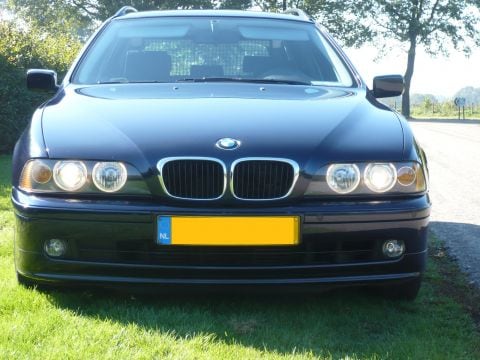 BMW 525d touring Executive (2001)