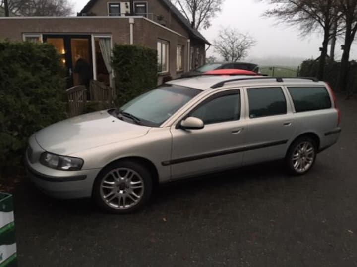 Volvo V70 2.4 170pk (2002)