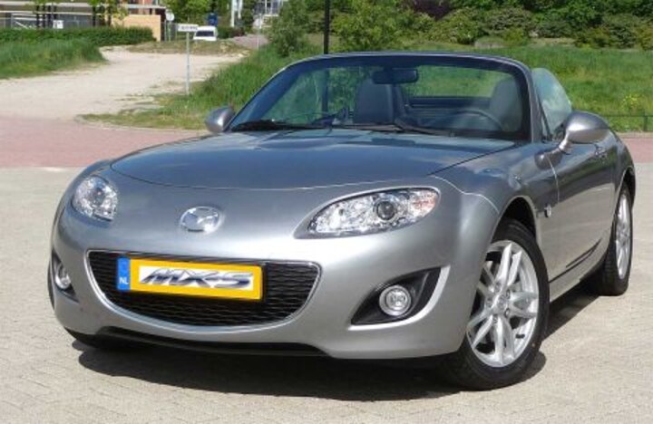 Mazda MX-5 Roadster Coupé 1.8 TS+