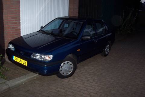 Nissan Sunny 1.4 SLX (1994)
