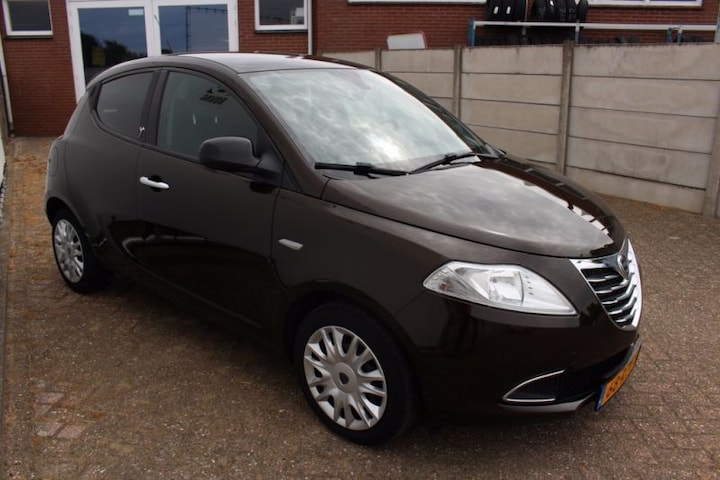 Lancia Ypsilon TwinAir 85 Silver (2011)