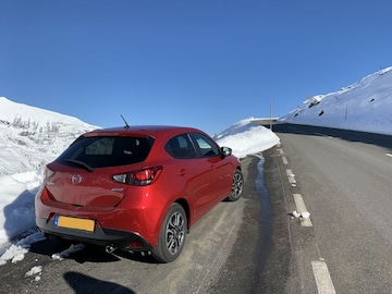 Mazda 2 SkyActiv-G 90 GT-M (2015)