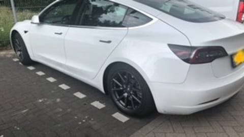 Tesla Model 3 Standard Range Plus (2019)