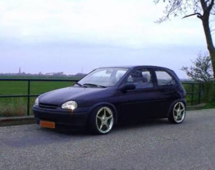 Opel Corsa 1.5 D Swing (1995)