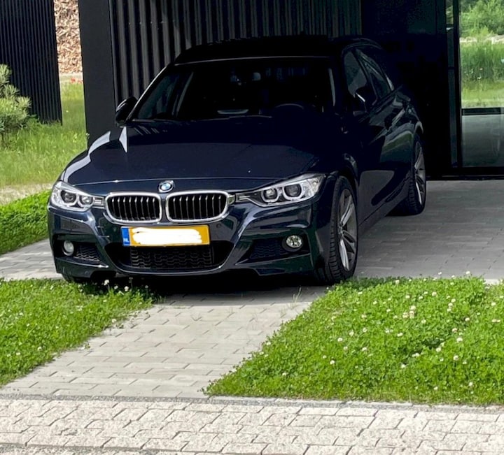 BMW 328i Touring High Executive (2012)