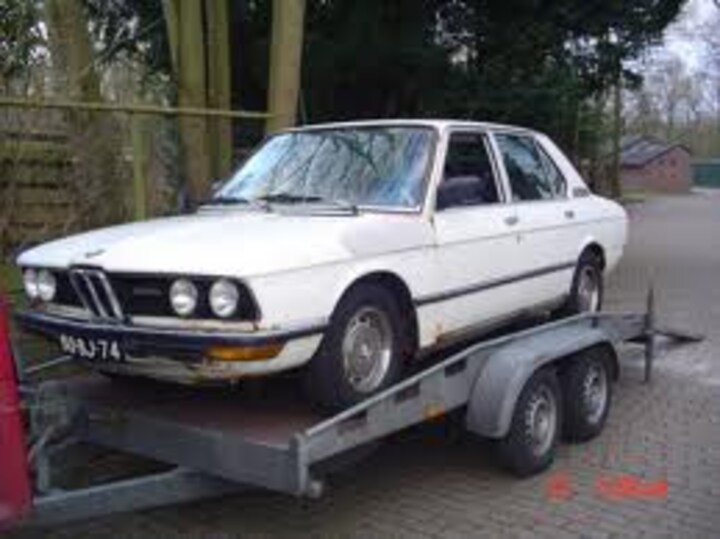 BMW 525
