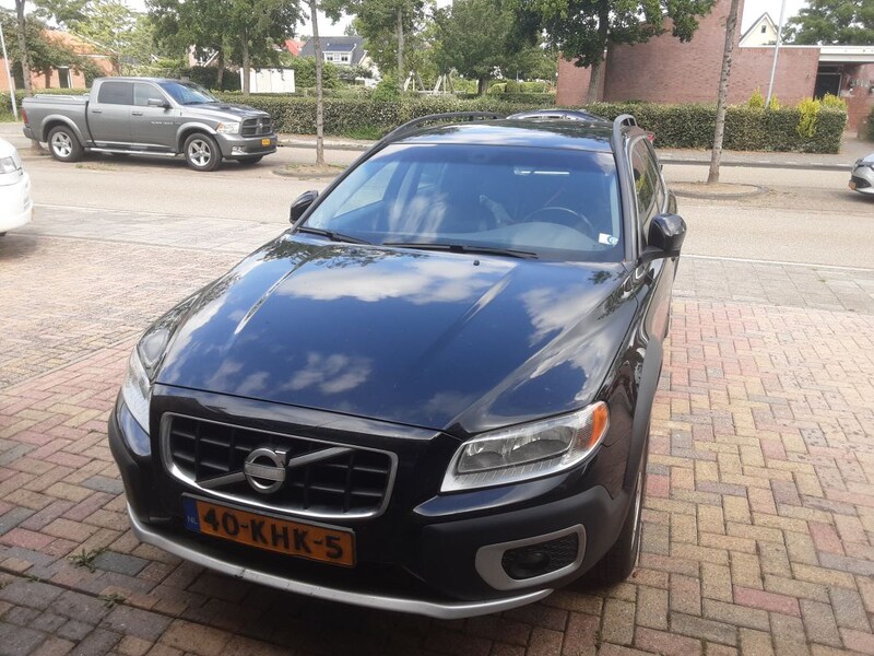 Volvo XC70 2.4D DRIVe Momentum (2009)