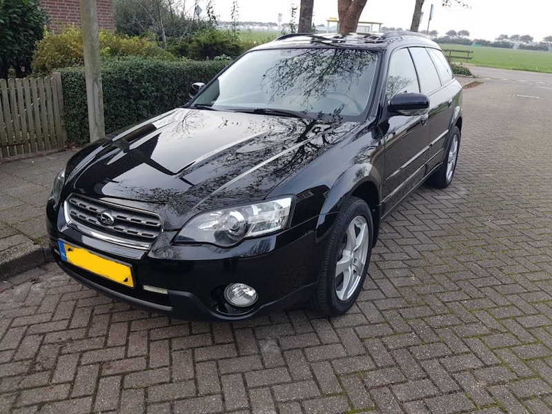 Subaru Legacy Touring Wagon 3.0R Executive Pack (2005)