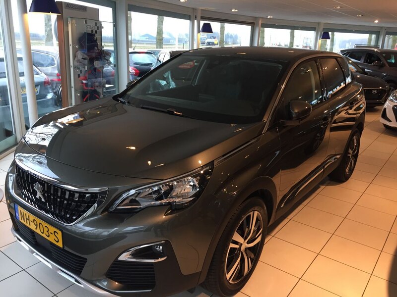 Peugeot 3008 Blue Lease Premium 1.6 BlueHDI 120 (2017)