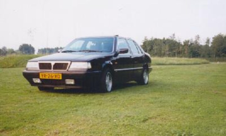 Lancia Thema 2.0 i.e. Turbo 16V