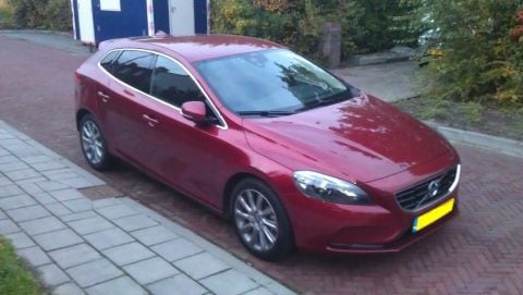 Volvo V40 D2 Momentum (2012)