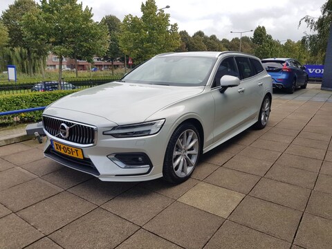 Volvo V60 D4 Inscription (2019)