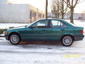 BMW 318i (1992)