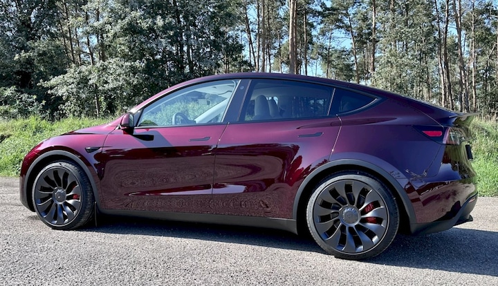 Tesla Model Y Performance AWD (2023)